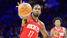 悟空体育-包含今晚俄克拉荷马雷霆备战足总杯，队长鼓劲细节曝光，底气十足，轮换策略成焦点的词条